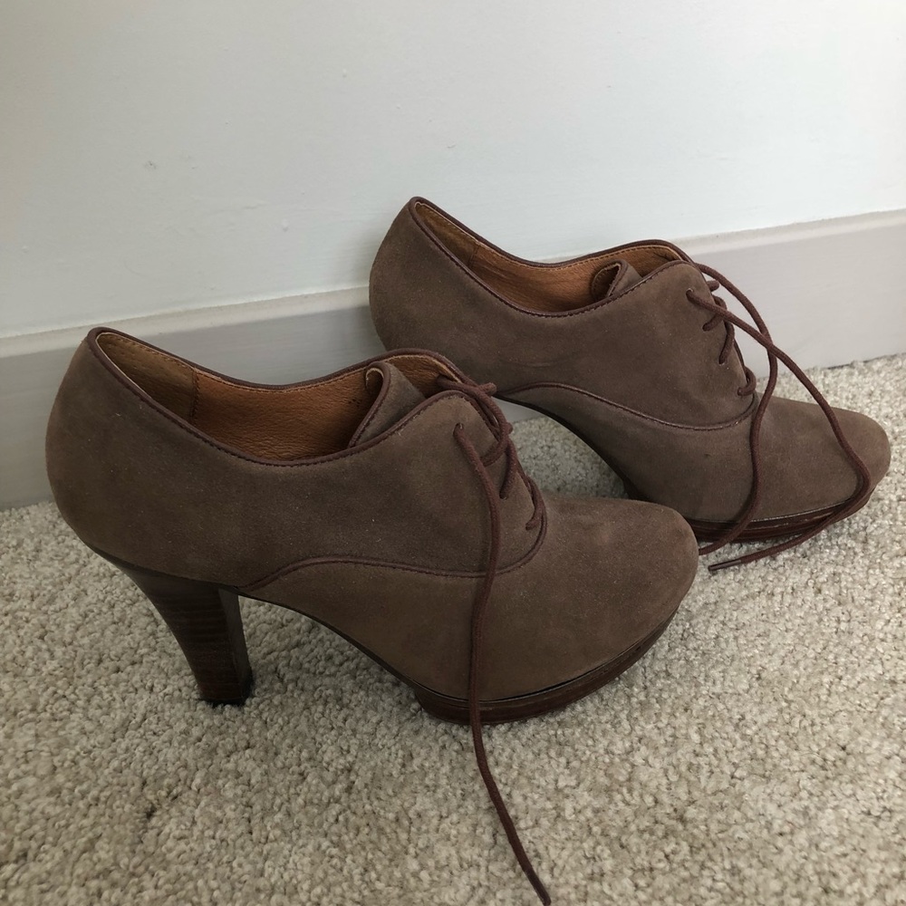 Heeled booties